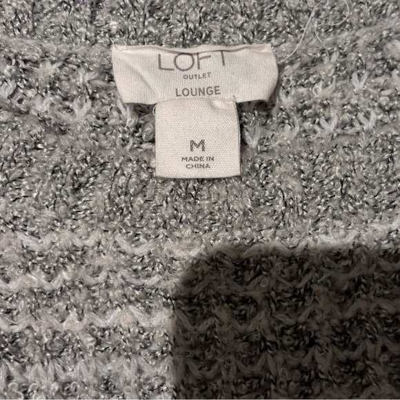LOFT Sweater - Picture 4 of 4